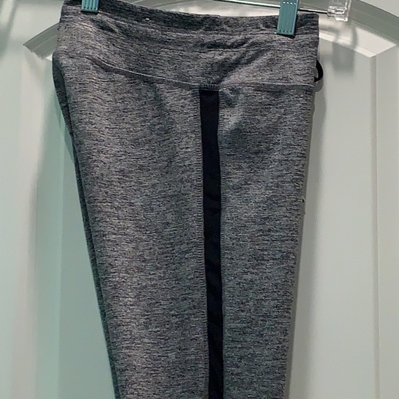 FOREVER 21 SIZE XS LEGGINGS - Picture 10 of 11